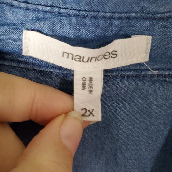 Maurices Womens Plus Size Denim Chambray Lace Up Top Size 2X - Picture 3 of 7